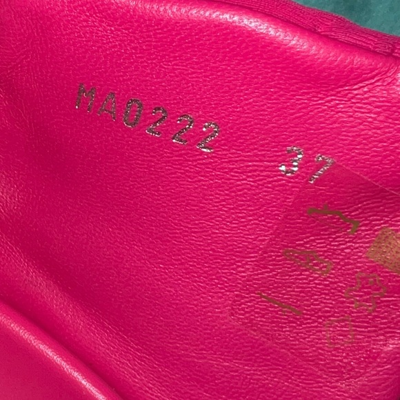 Authentic Louis Vuitton Slides - Picture 6 of 7